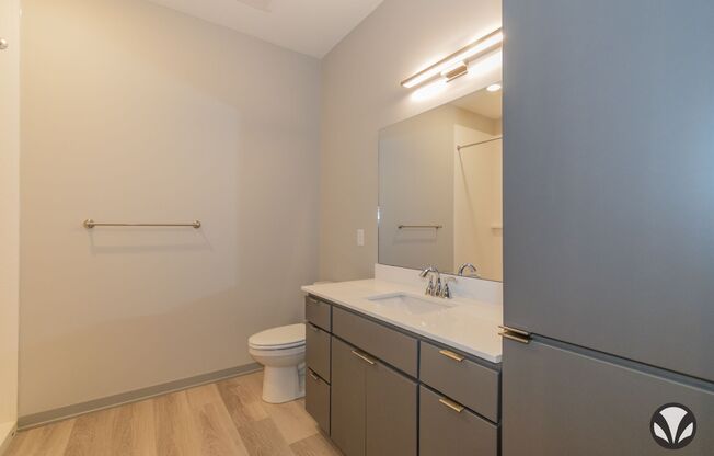 1 bed, 1 bath, 575 sqft, $999, Unit YH-4009