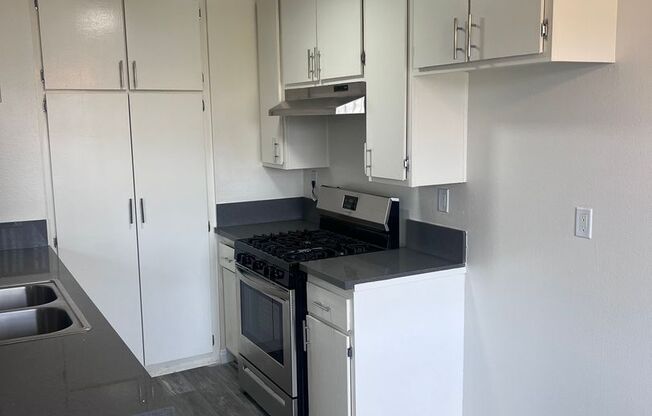 1 bed, 1 bath, 730 sqft, $1,565, Unit 14100 201