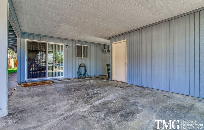 Renovated Washougal 2 Bed 1 Bath Duplex Water/Sewer Included!!