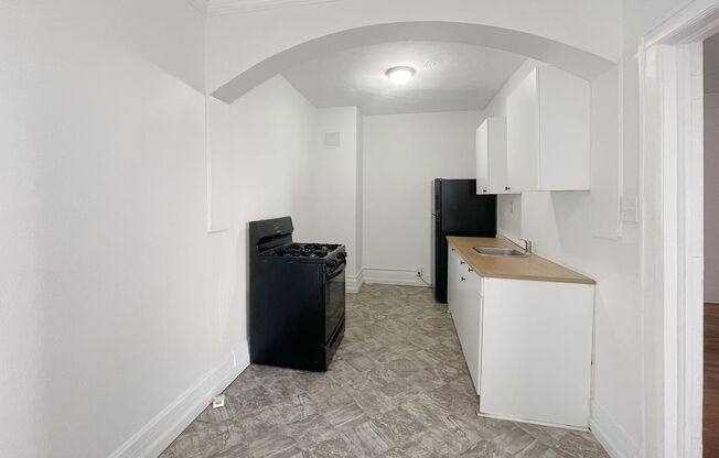 2 beds, 1 bath, 635 sqft, $1,095, Unit 208