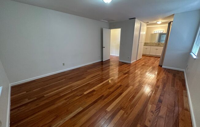2 beds, 1.5 baths, 1,330 sqft, $2,695, Unit 8125001002