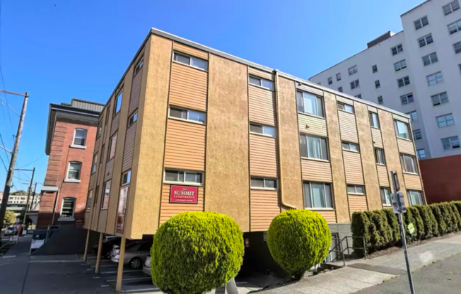 1 bed, 1 bath, 473 sqft, $1,495, Unit 205