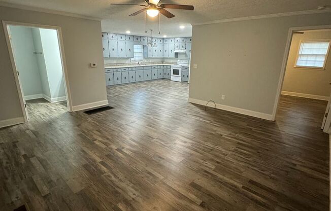 1 bed, 1 bath, $685, Unit #4