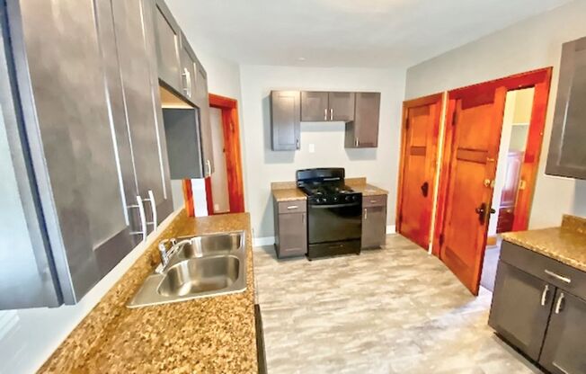 2 beds, 1 bath, 1,350 sqft, $1,710, Unit 3038 Maryland