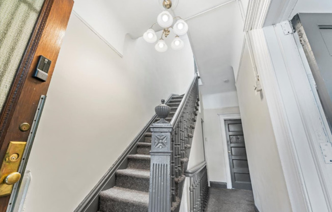 952 E 156 ST