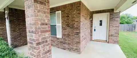 207 GOLDEN GATE DR