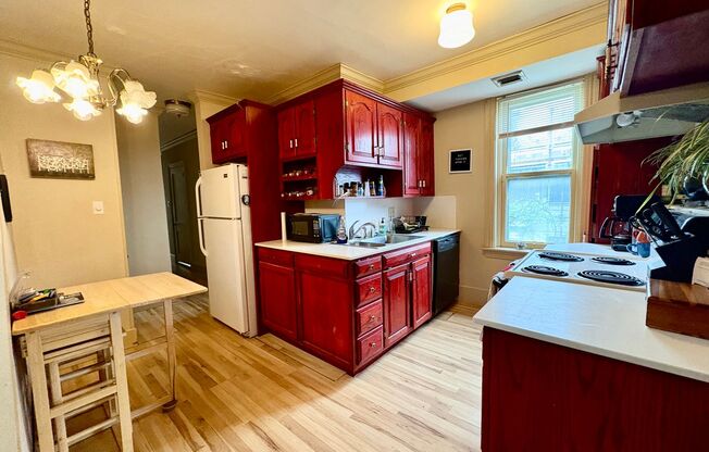 50-54 N Market St