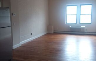 1 bed, 1 bath, 750 sqft, $1,250, Unit 4