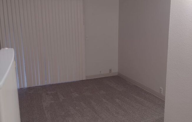 Studio, 1 bath, 212 sqft, $785, Unit 143505