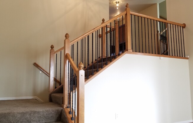 Immaculate 3 Bedroom 3 Bath Town Home with Mountain Views!!!