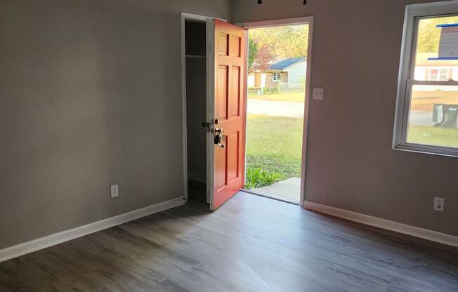 3 beds, 1 bath, $1,300