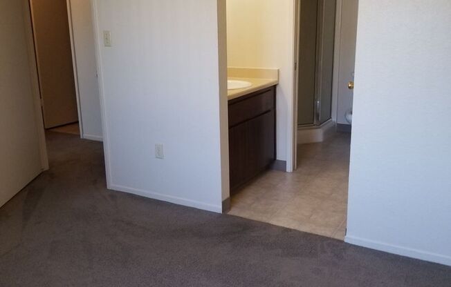 2 beds, 2 baths, 890 sqft, $1,875