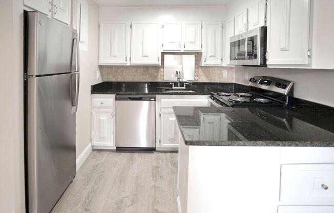 2 beds, 1 bath, 1,050 sqft, $2,600, Unit 20-1