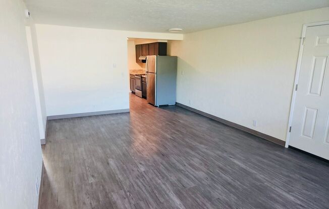 2 beds, 1 bath, $1,400