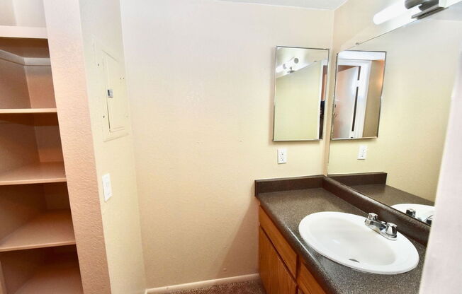 Studio, 1 bath, 535 sqft, $725, Unit 205