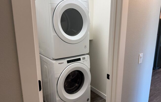 2 beds, 1 bath, 853 sqft, $2,625, Unit 6H