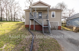 218 W COLUMBIA AVE