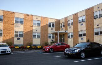 West Walnut Lane Apartments