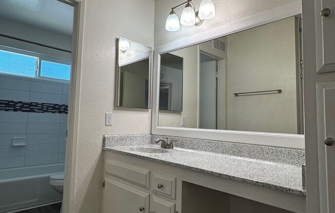 1 bed, 1 bath, 665 sqft, $2,125, Unit 82