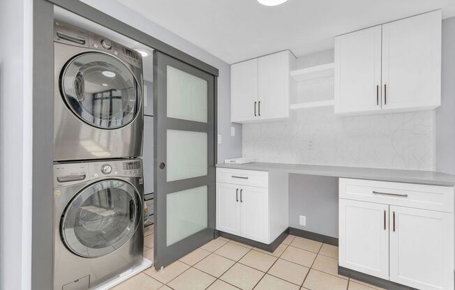 3 beds, 2 baths, $4,340, Unit Unit 1402