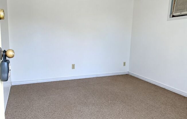 FOR RENT – 1 BEDROOM / 1 BATH DUPLEX IN LARGO