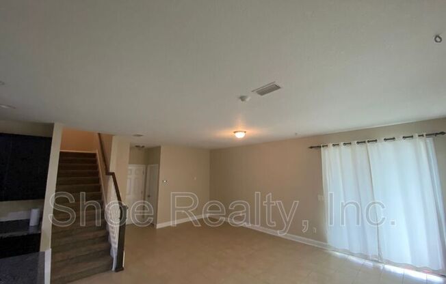 3 beds, 2.5 baths, 1,563 sqft, $1,995