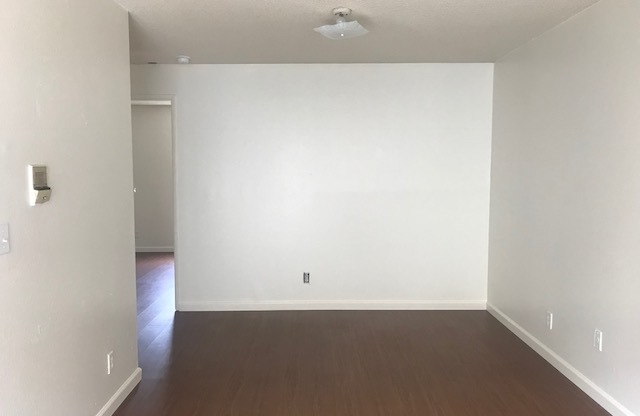 1 bed, 1 bath, 550 sqft, $1,595, Unit 0002