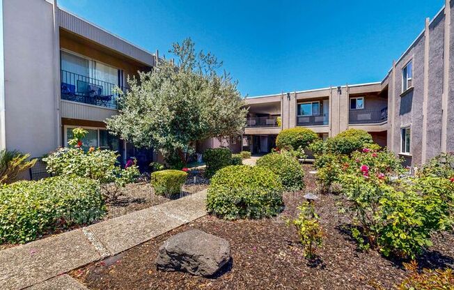 2120 SONOMA AVE