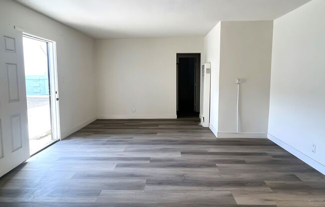 1714 E San Luis St