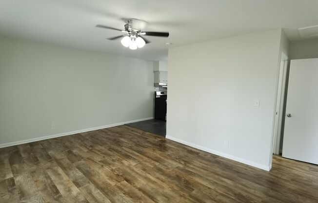 1 bed, 1 bath, 671 sqft, $895, Unit Unit 112