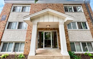 2420 Dupont Ave S