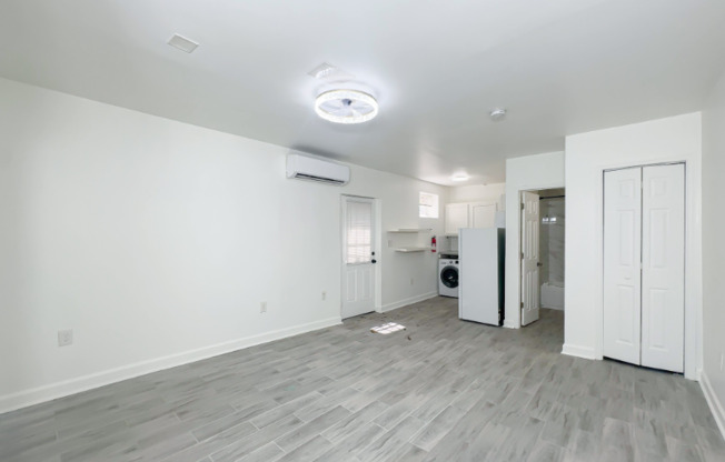 8310 FLOWER AVE