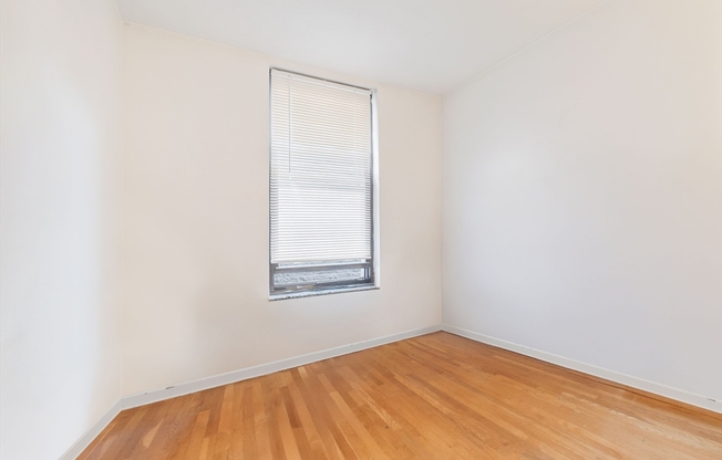 2 beds, 1 bath, 679 sqft, $3,650, Unit 10