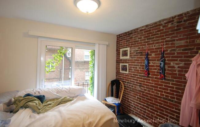 2 beds, 1 bath, $2,995, Unit W