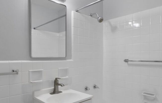 Studio, 1 bath, 405 sqft, $1,675, Unit 205