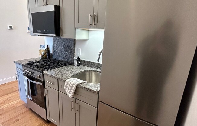 Studio, 1 bath, $1,775, Unit 407