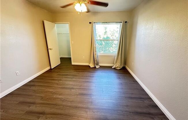 1 bed, 1 bath, $1,250, Unit #2007