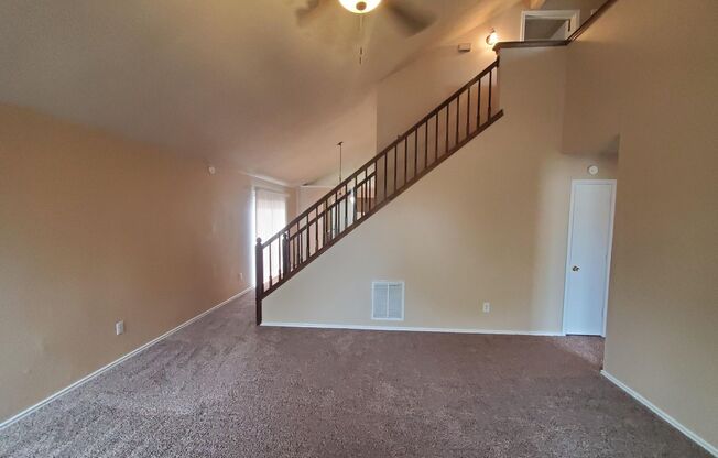 2 story home with plenty of space for everyone!