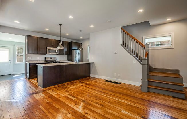 Available Now: One Month Free Rent!