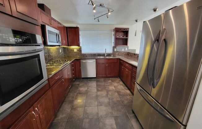 Beautiful Carriage Hills Home!!