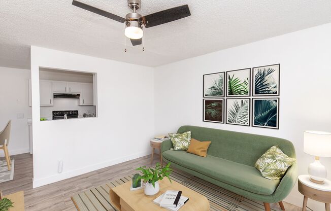 2 beds, 1 bath, 876 sqft, $1,350, Unit 153