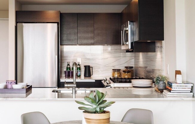 1 bed, 1 bath, 655 sqft, $4,650, Unit 23H