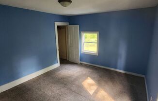 4 beds, 1 bath, $1,100