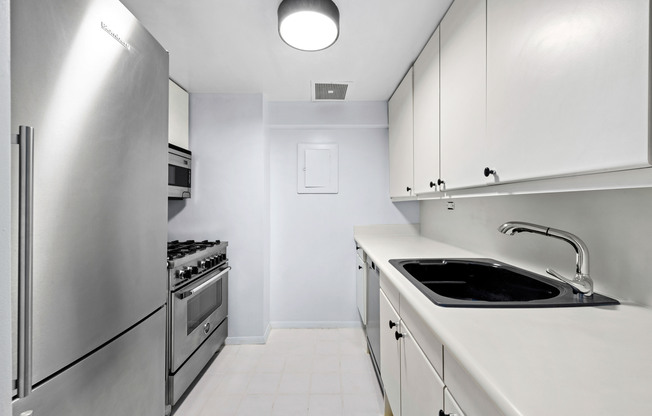 Studio, 1 bath, 553 sqft, $4,000, Unit 2F