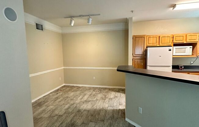 Beautiful 2 Bedroom 2 Bath Condo in the Hamptons at Metro West