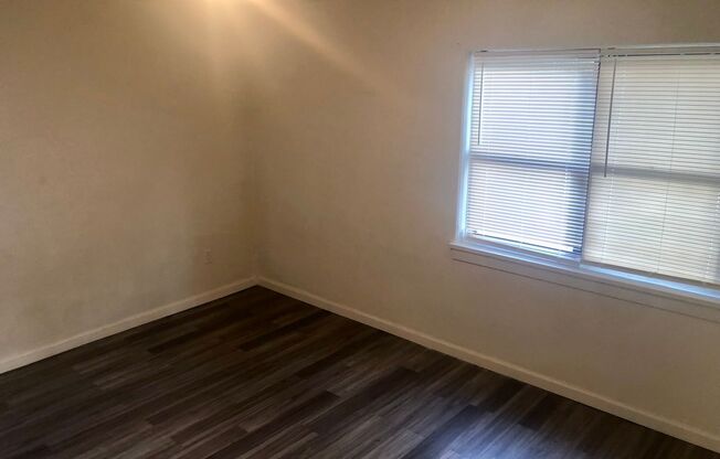 2 beds, 1 bath, 800 sqft, $850, Unit 118 A