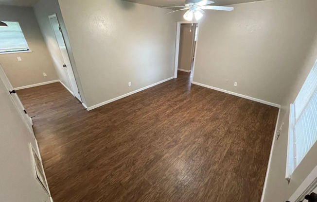 3 beds, 1.5 baths, $1,050