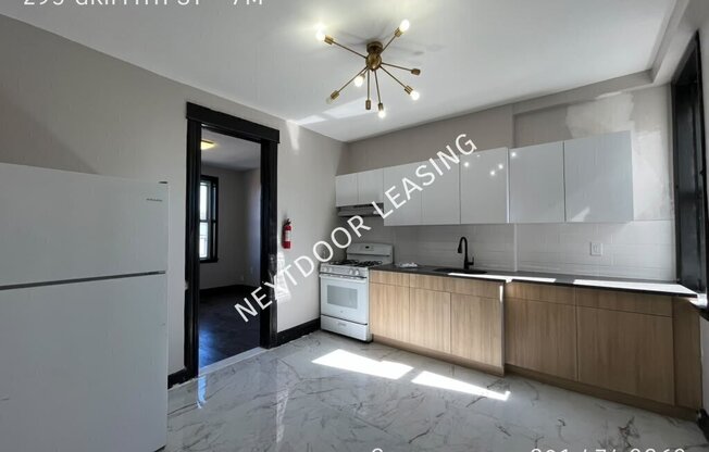 293 GRIFFITH ST