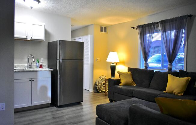 1 bed, 1 bath, 400 sqft, $1,350, Unit Unit 108