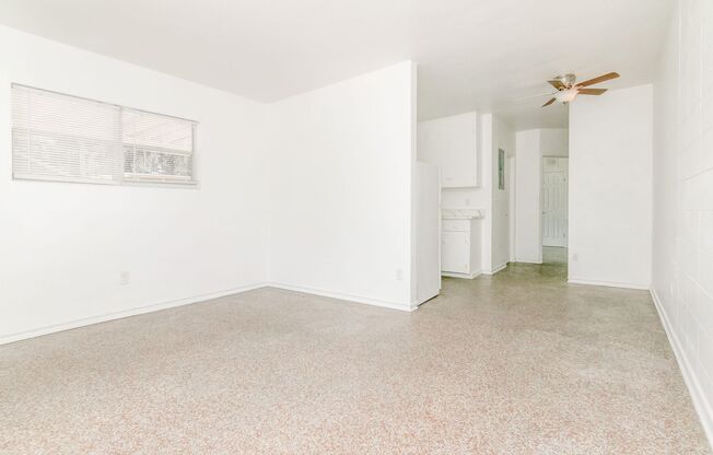 Cozy 2 bed/2 bath home for rent in the Mills 50 District!